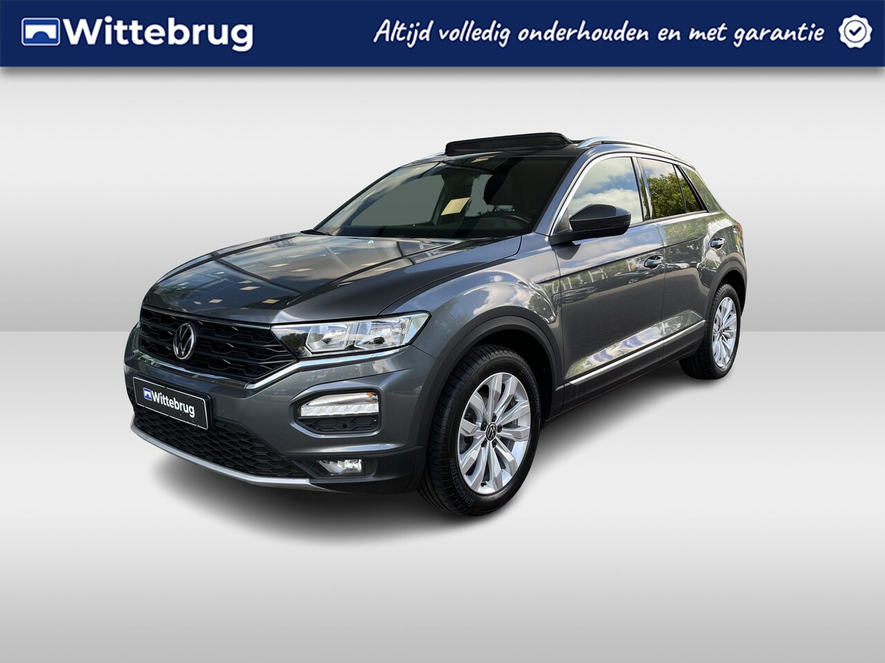 Volkswagen T-Roc - 1.5 TSI Sport / Panorama dak / 17 Inch / DSG / 150PK / Stoelverwarming / side Assist - AutoWereld.nl