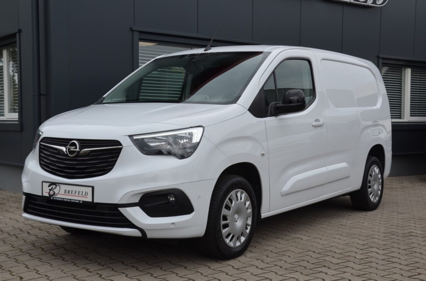Opel Combo - 1.5dCi L2130PK Heavy Duty Automaat,Airco,Navi, Apple carplay - AutoWereld.nl