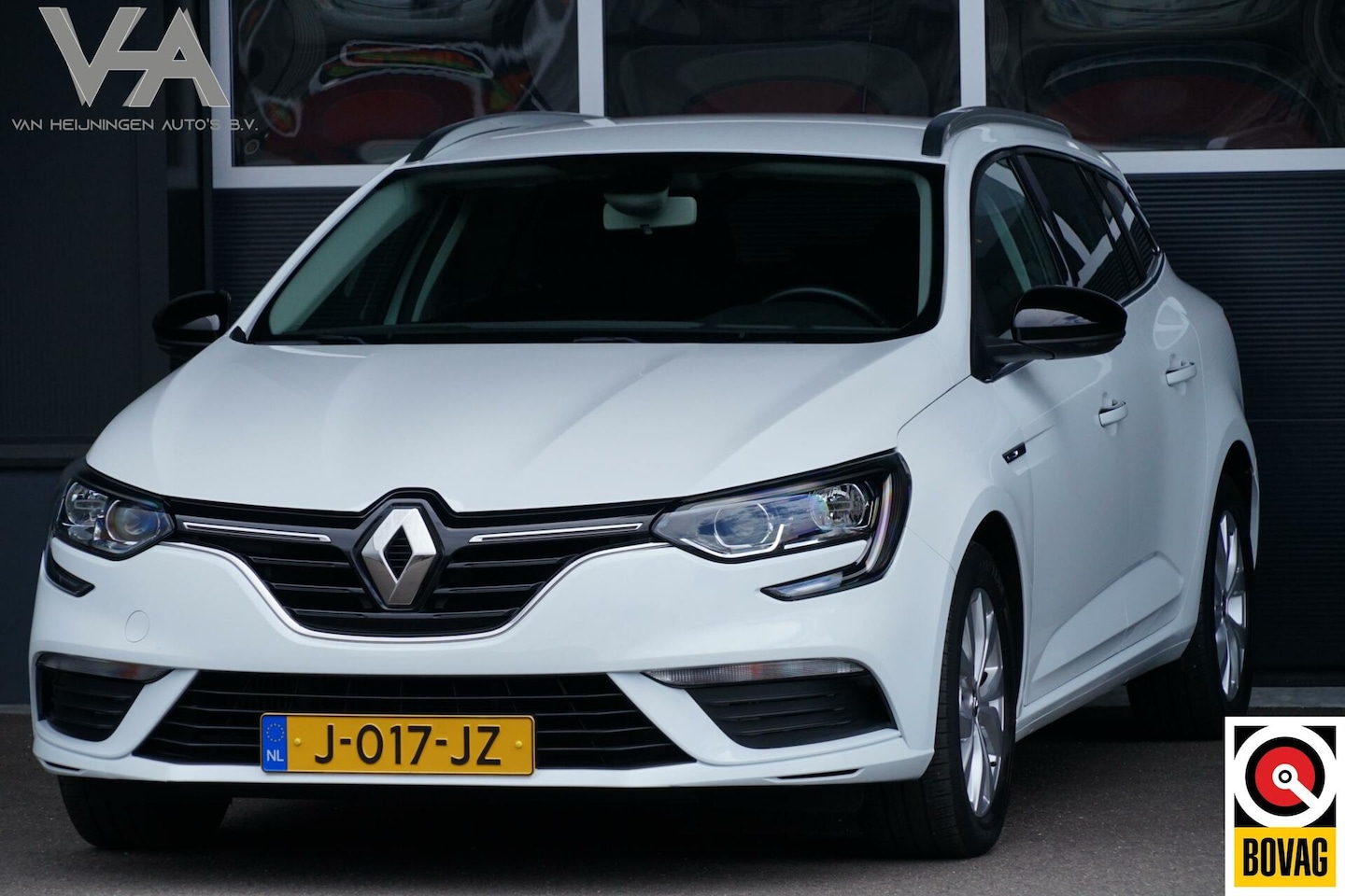 Renault Mégane Estate - 1.3 TCe Limited 1.3 TCe Limited, NL, trekhaak, CarPlay - AutoWereld.nl