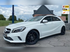 Mercedes-Benz A-klasse - 180 Ambition Automaat/ Pano/ PDC/ NAP