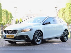 Volvo V40 Cross Country - 1.6 T4 180PK | NL-AUTO | PANODAK | LEDER | NAVI | CAMERA | CLIMA | CRUISE | ALL-SEASON | V