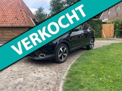Nissan Qashqai - 1.2 N-Connecta-NL auto-pano dak-navi-trekhaak