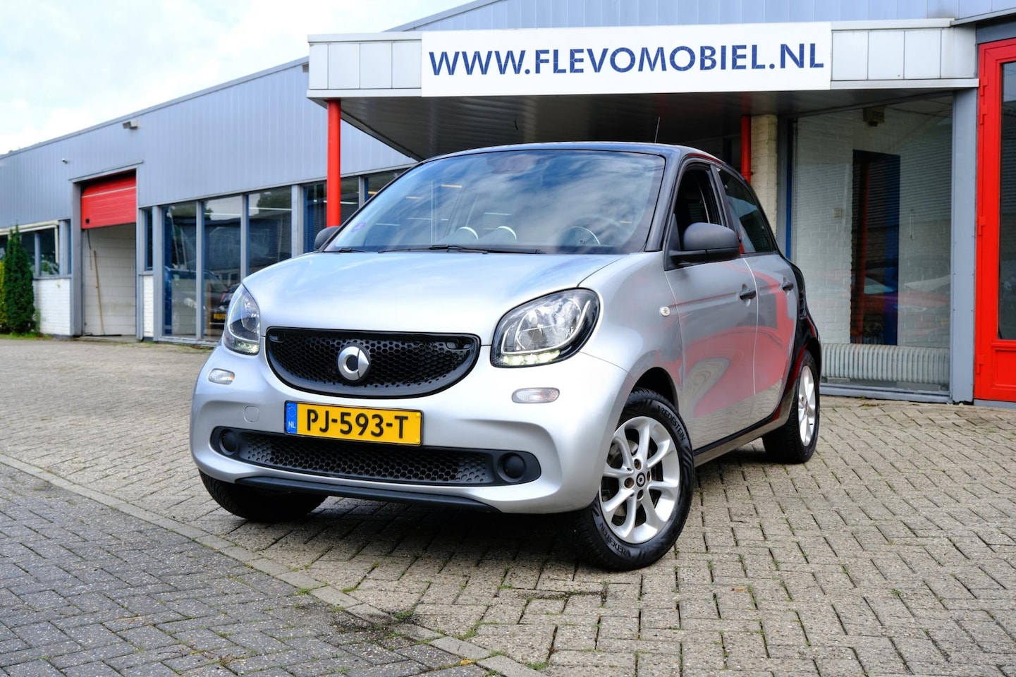 Smart Forfour - 1.0 Pure 5-drs Clima|Cruise|LMV - AutoWereld.nl