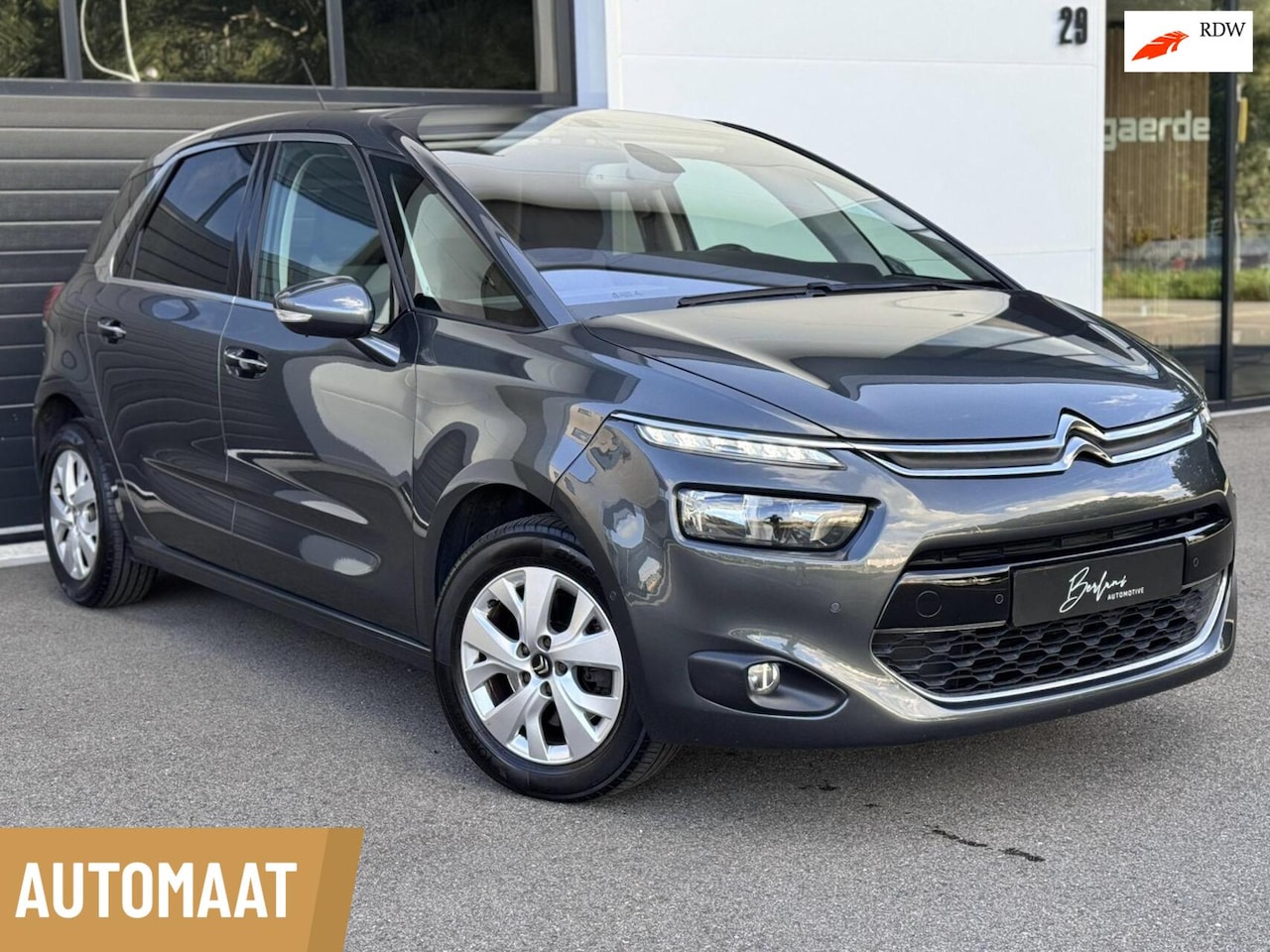 Citroën C4 Picasso - 1.6 e-THP Intensive Automaat | Stoelverw - AutoWereld.nl
