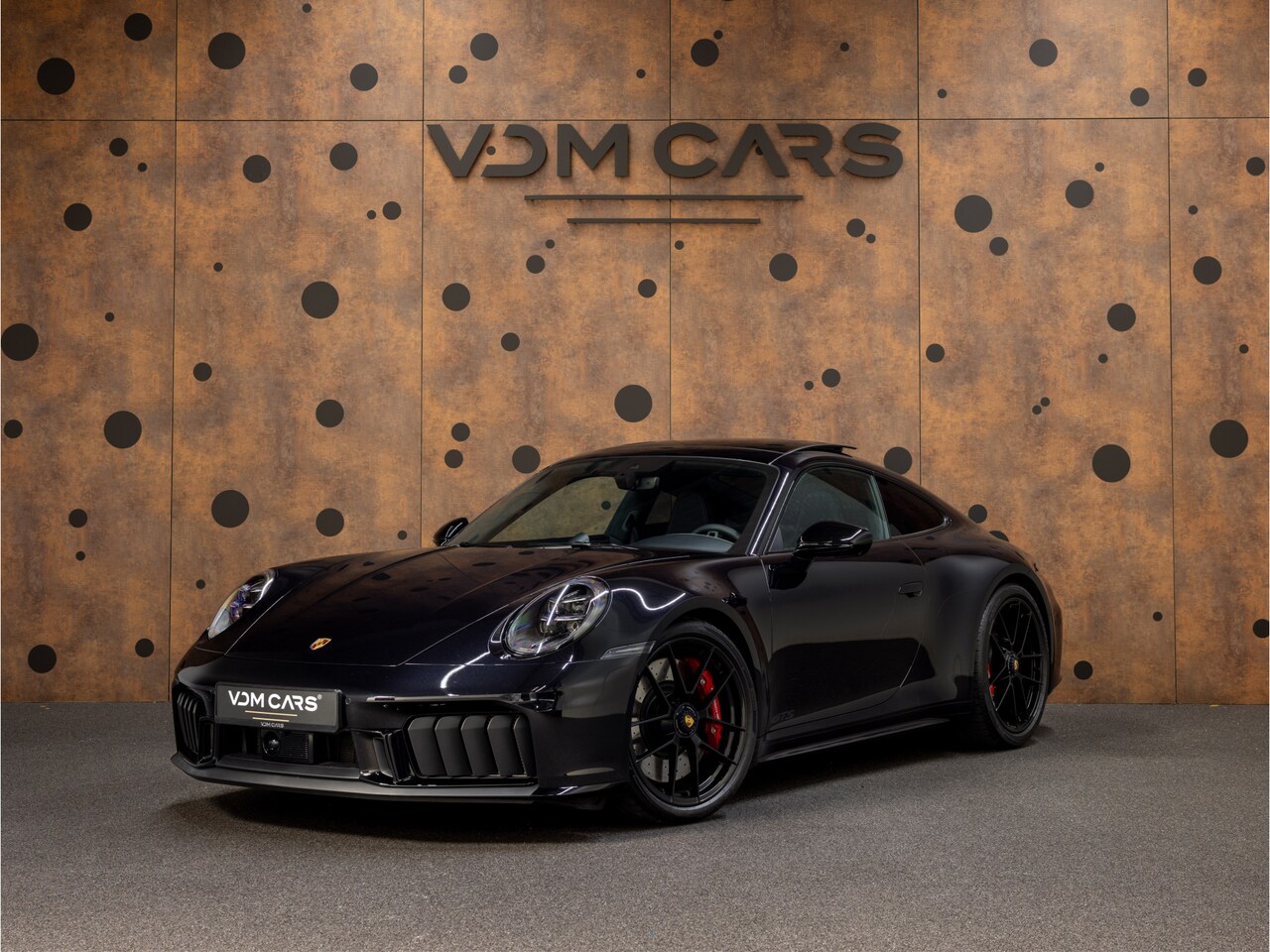 Porsche 911 - 3.6 Carrera 4 GTS | ACC | Stoelventilatie | 18-weg | Pano | BOSE | 360° | Achterasbesturin - AutoWereld.nl