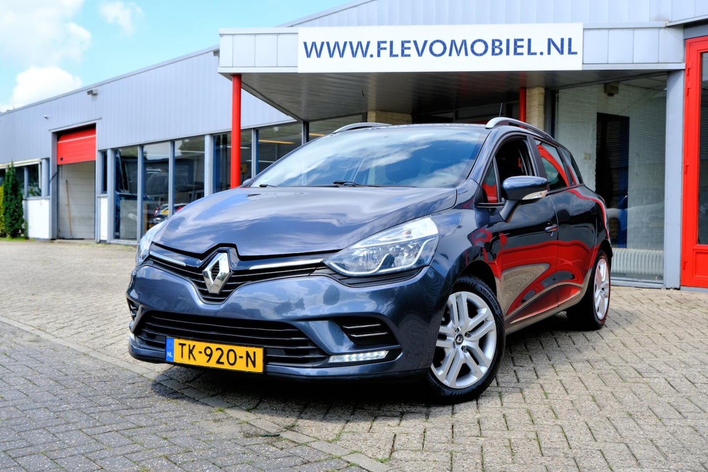 Renault Clio Estate - 1.5 dCi Ecoleader Zen Navi|Airco|Cruise - AutoWereld.nl