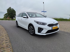 Kia Cee'd - 1.6 GDI PHEV DynamicPlusLine Trekhaak | Adaptive cruise | Stuurverwarming | Pano