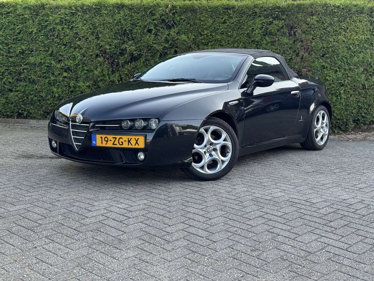 Alfa Romeo Spider - 2.2 JTS Exclusive Airco Cruise Control Elektrische stoelen Stoelverwarming Parkeersensoren - AutoWereld.nl
