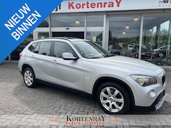 BMW X1 - sDrive18i Executive Panorama, Schuif/kanteldak, NAVI, Nw distributie, Nw Apk enz