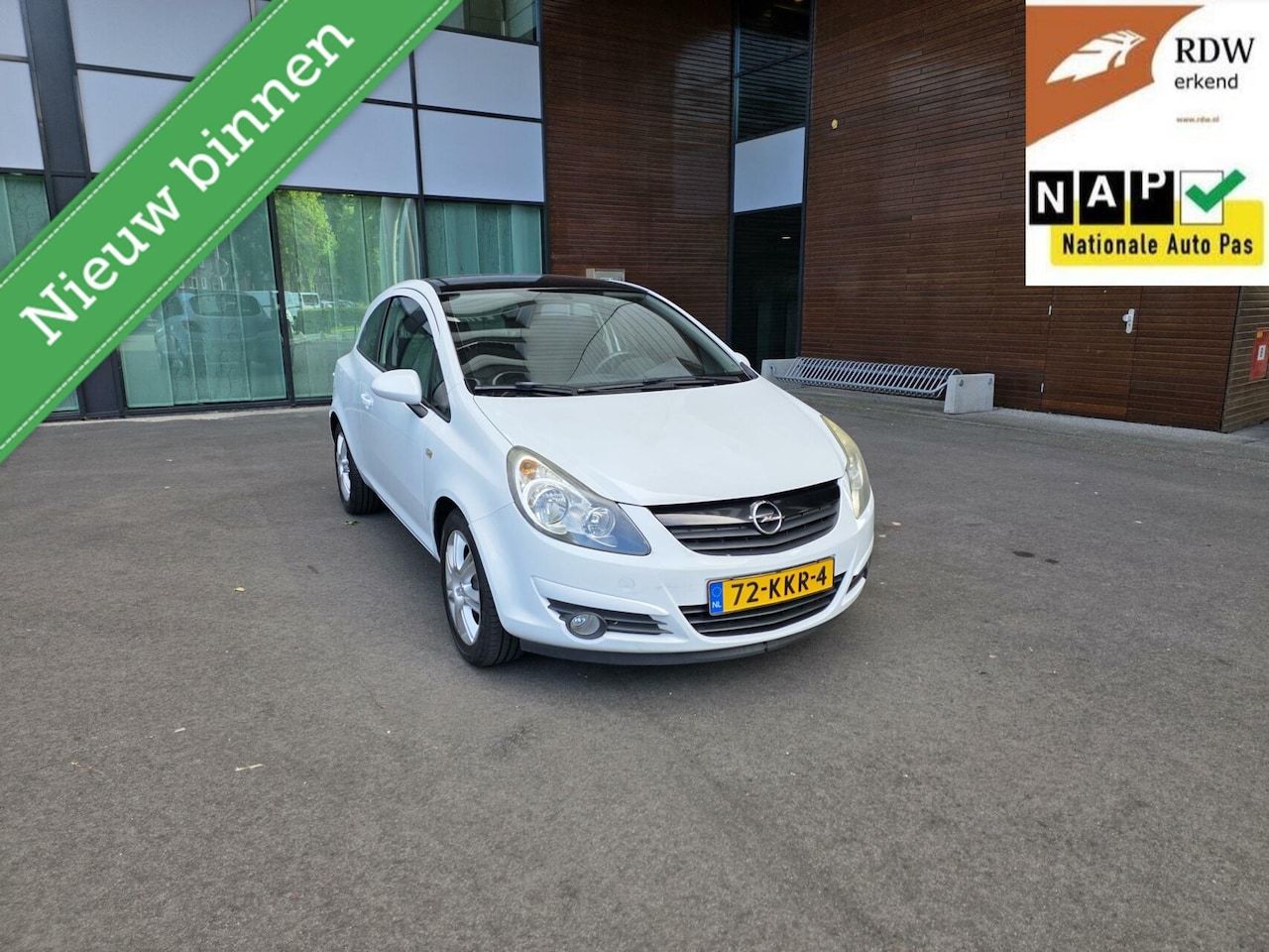 Opel Corsa - 1.4-16V White Edition 2009 Airco/Cruise/Sport/APK - AutoWereld.nl