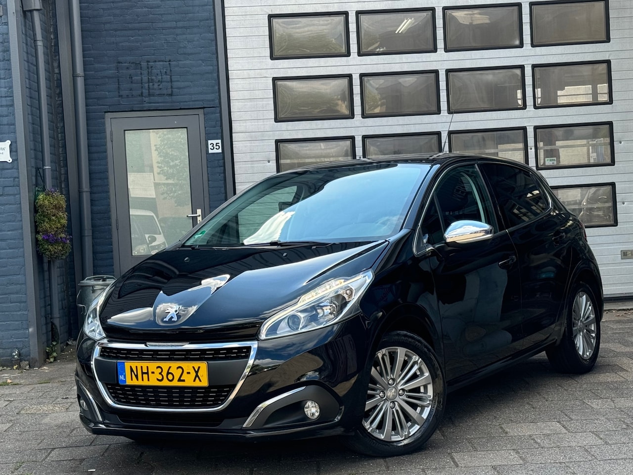 Peugeot 208 - 1.6 BlueHDi Blue Lease Executive | Clima | Navi | Cruise - AutoWereld.nl