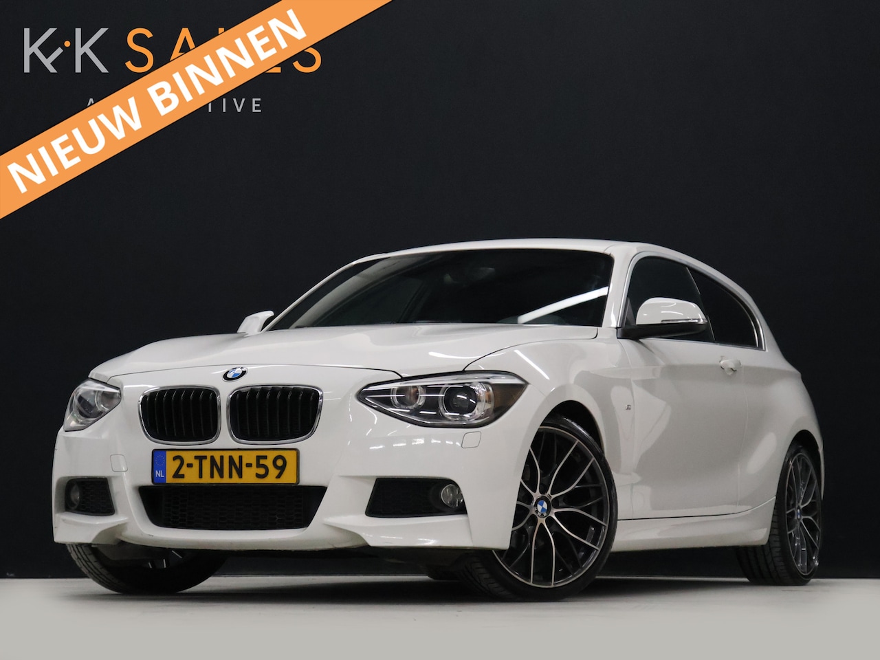 BMW 1-serie - 116i M Sport AUT [SPORTSTUUR, SPORTSTOELEN, PARKEERSENSOR, BLUETOOTH, NAVIGATIE, NIEUWSTAA - AutoWereld.nl