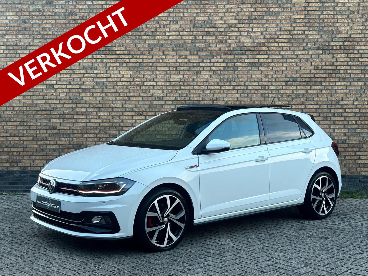 Volkswagen Polo - 2.0 TSI GTI Pano Virtual Beats Acc Stoelvw Led Climatr - AutoWereld.nl