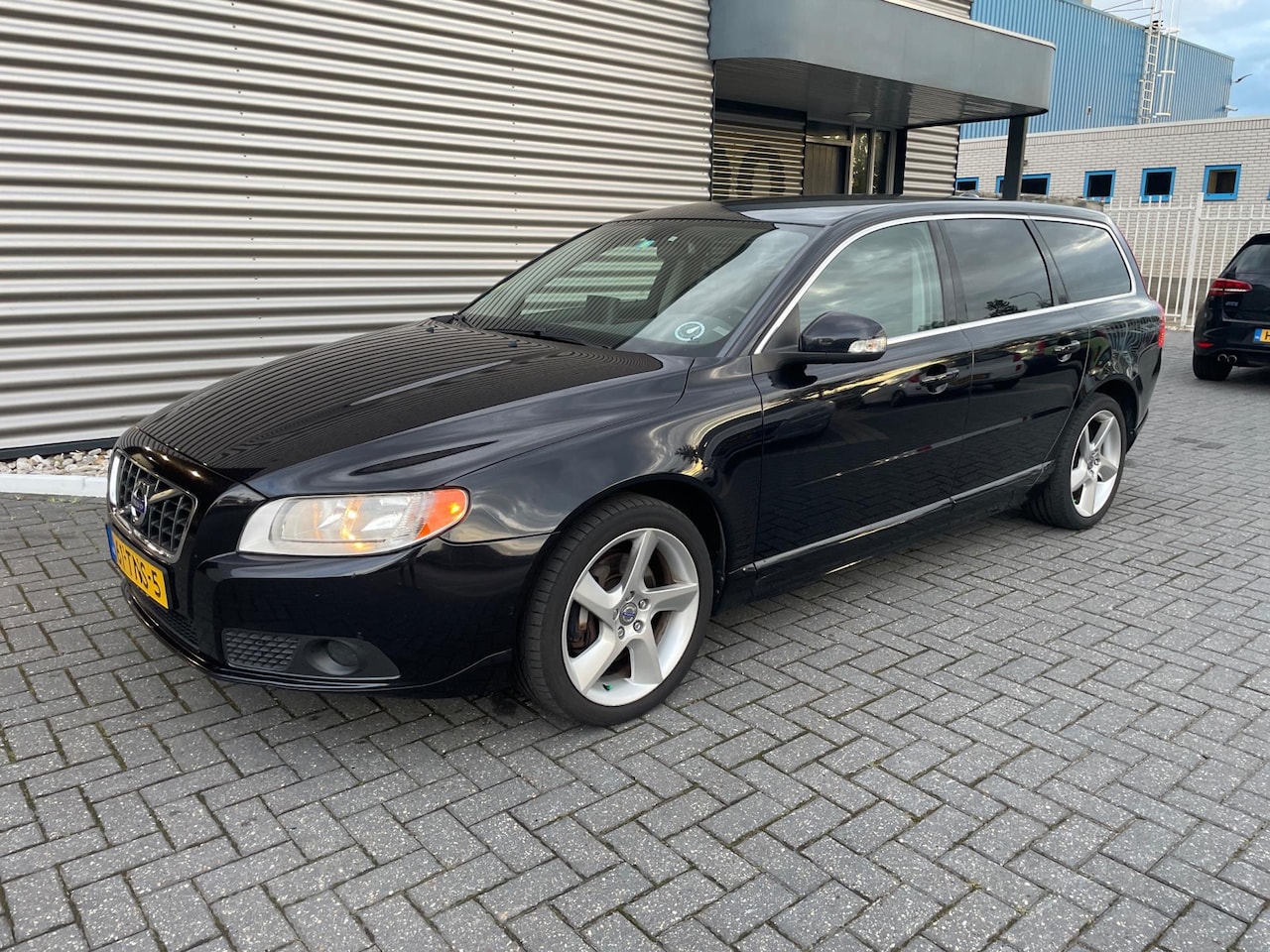 Volvo V70 - 2.0 D3 Kinetic 2.0 D3 Kinetic - AutoWereld.nl