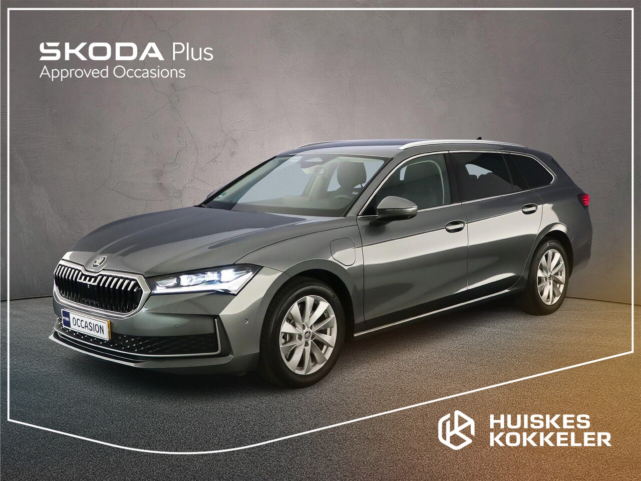 Skoda Superb Combi - First Edition 1.5 TSI PHEV 204pk DSG Automaat Trekhaak, Adaptive cruise control, 360 camer - AutoWereld.nl