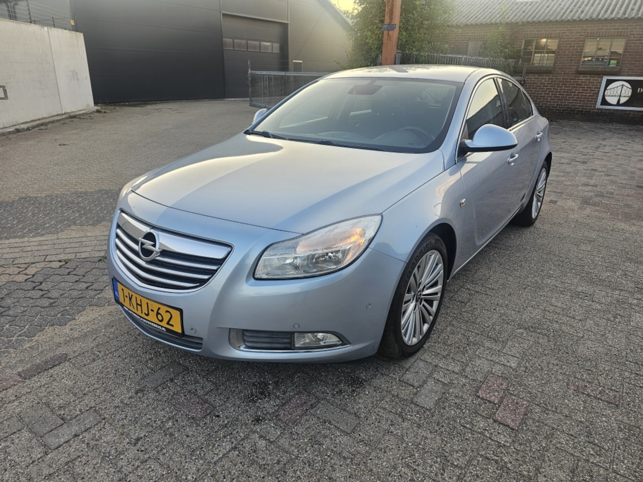 Opel Insignia - 2.0 CDTI EcoF. D.Ed.Apk,Nap,Trekhaak,Airco - AutoWereld.nl