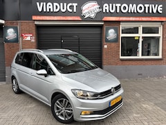 Volkswagen Touran - 1.6 TDI SCR Highline DSG Stoel Massage