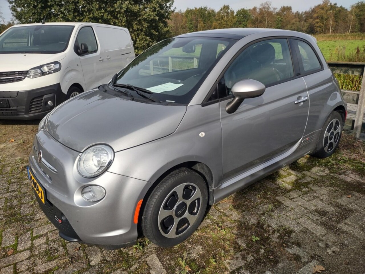 Fiat 500 - E-Classic -Sunroof- tot 1500 eur Korting - AutoWereld.nl