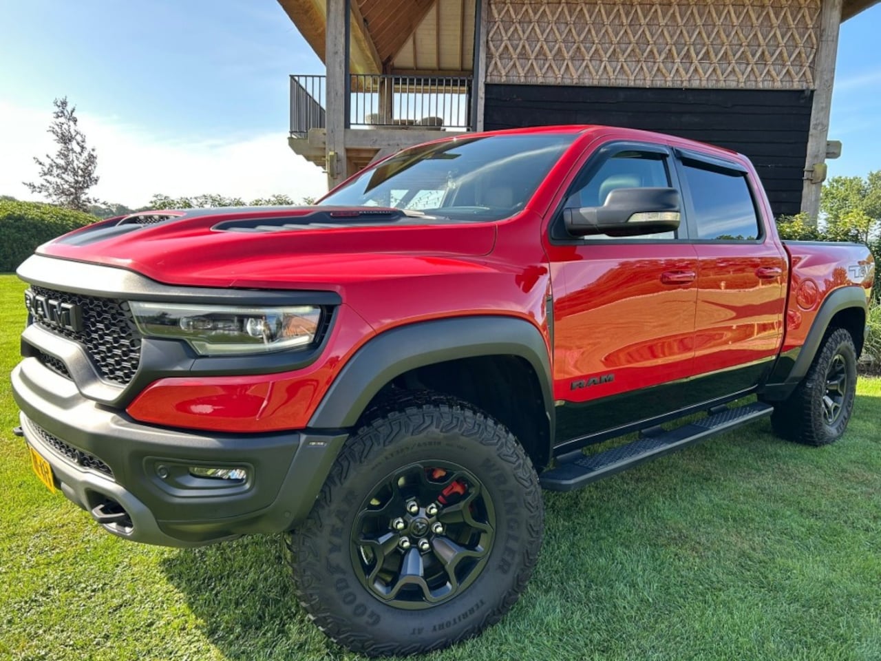 Dodge Ram 1500 - 1500 TRX 6.2L Supercharged  711 PK Full Options - 11.000KM - LPG-G3 - AutoWereld.nl