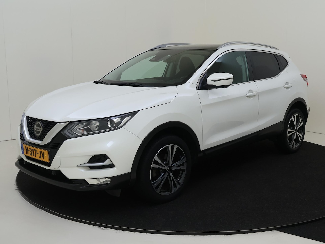 Nissan Qashqai - 1.3 DIG-T N-Connecta | Navigatie | 360 Camera | Panoramadak | Climate & Cruise control | - AutoWereld.nl