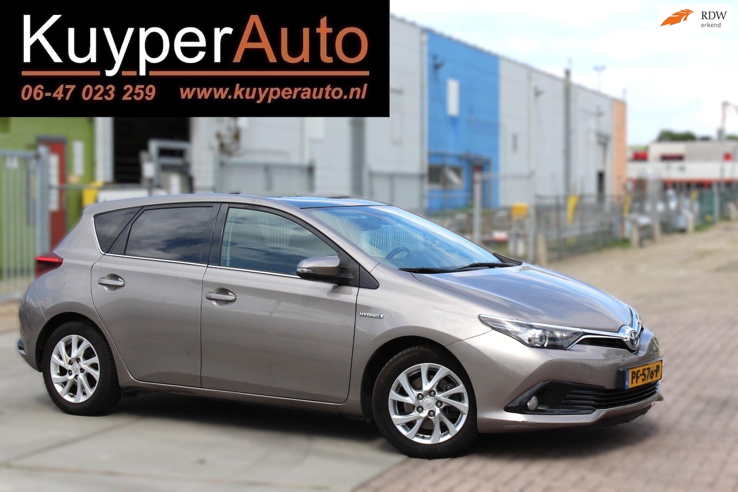 Toyota Auris - 1.8 Hybrid Trend panorama navi camera dealer onderhouden media - AutoWereld.nl
