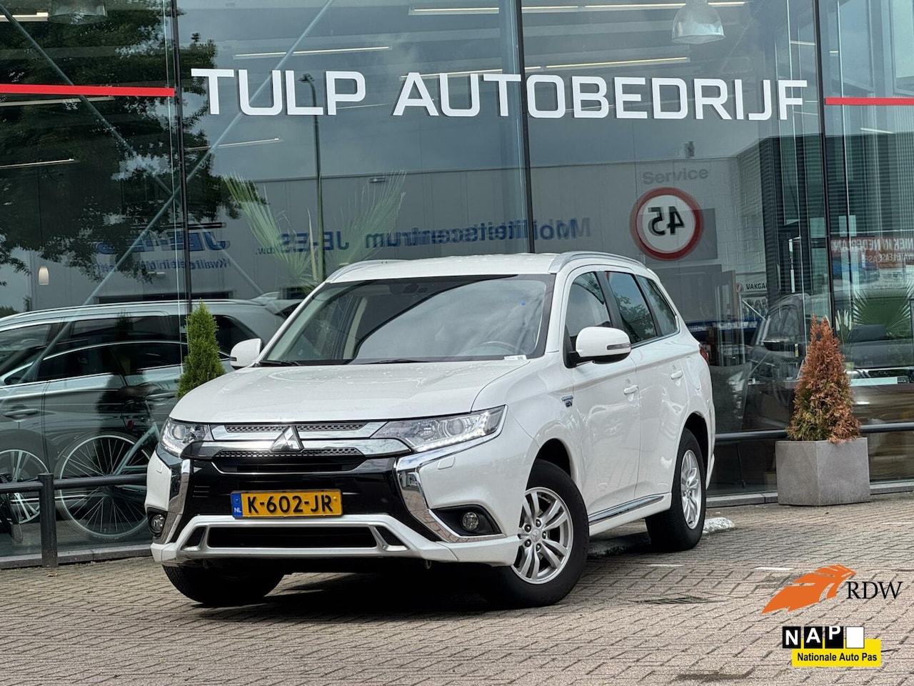 Mitsubishi Outlander - 2.4 PHEV Pure 2021 - AutoWereld.nl