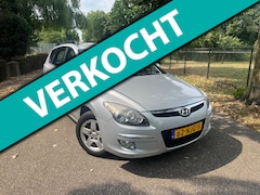 Hyundai i30 CW - 1.6i Dynamic Business. BLUE DRIVE | NL AUTO | NAP | AIRCO CLIMA ELEKTR PAKKET