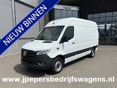 Mercedes-Benz Sprinter - 317 CDI L2 H2 PRO / LED / MBUX 10.25 / Navigatie / Camera / Parkeersensoren / Cruise contr