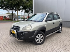 Hyundai Tucson - 2.0i Active Bullbar/Pdc/ trekhaak