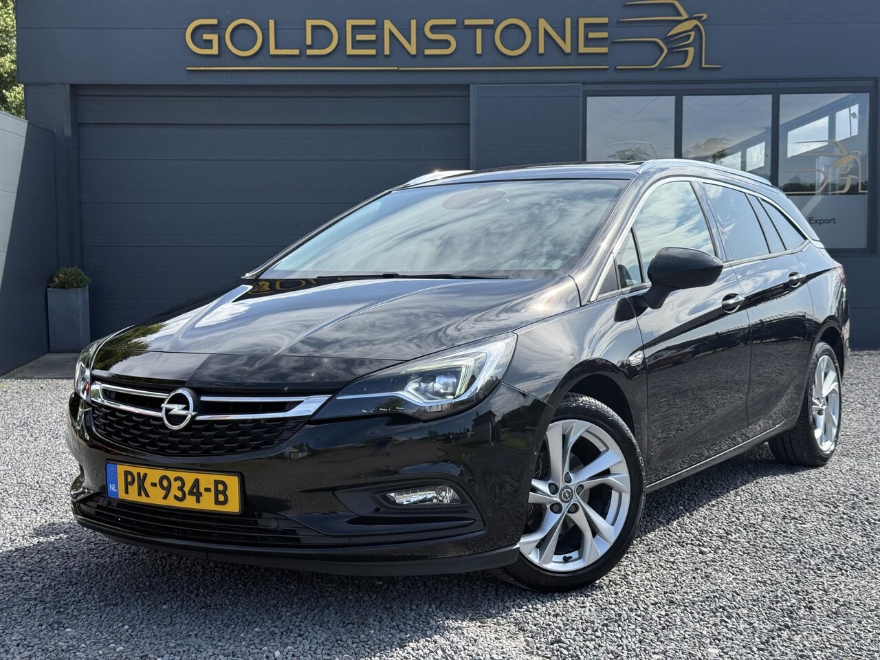 Opel Astra Sports Tourer - 1.4 Innovation 2e Eigenaar,Navi,Camera,Trekhaak,150pk,Halfleder,6 Bak,Pdc V+A,Lm Velgen,Cl - AutoWereld.nl