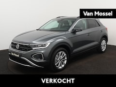 Volkswagen T-Roc - 1.0 TSI Oranje Edition 116 PK | Navigatie | Apple Carplay | Dodehoek sensoren | Android Au
