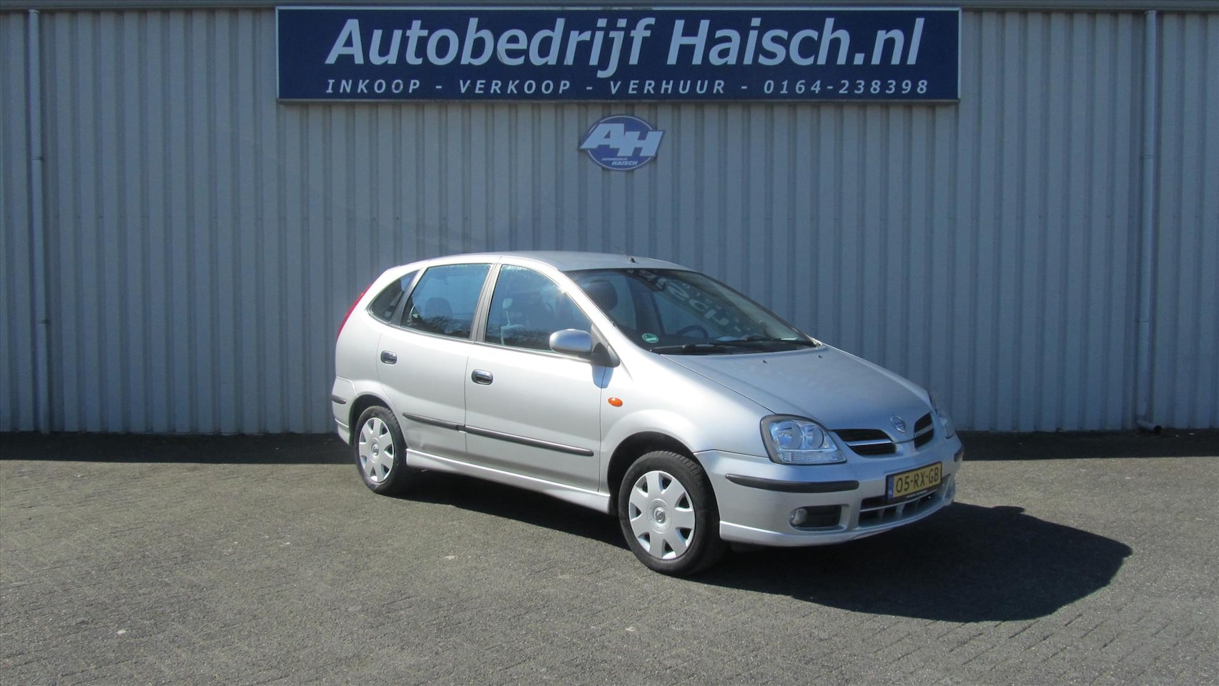 Nissan Almera Tino - 1.8 1.8 - AutoWereld.nl