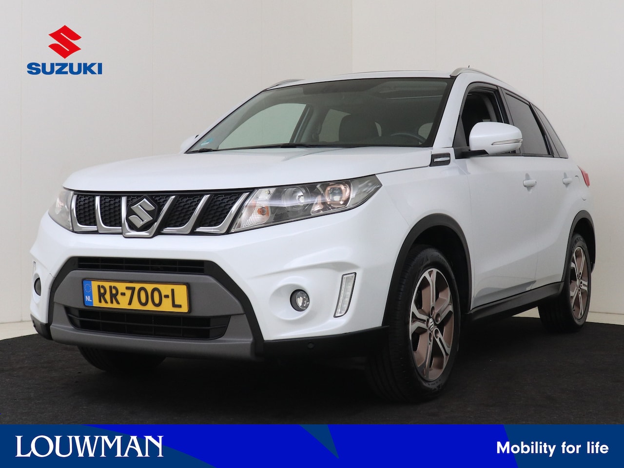 Suzuki Vitara - 1.6 Experience I Navigatie I Elektrisch Glazen Schuif/Kanteldak I Afneembare Trekhaak I - AutoWereld.nl
