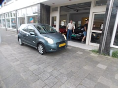 Suzuki Alto - 1.0 Exclusive AIRCO LM VELGEN BOEKJES AANWEZIG