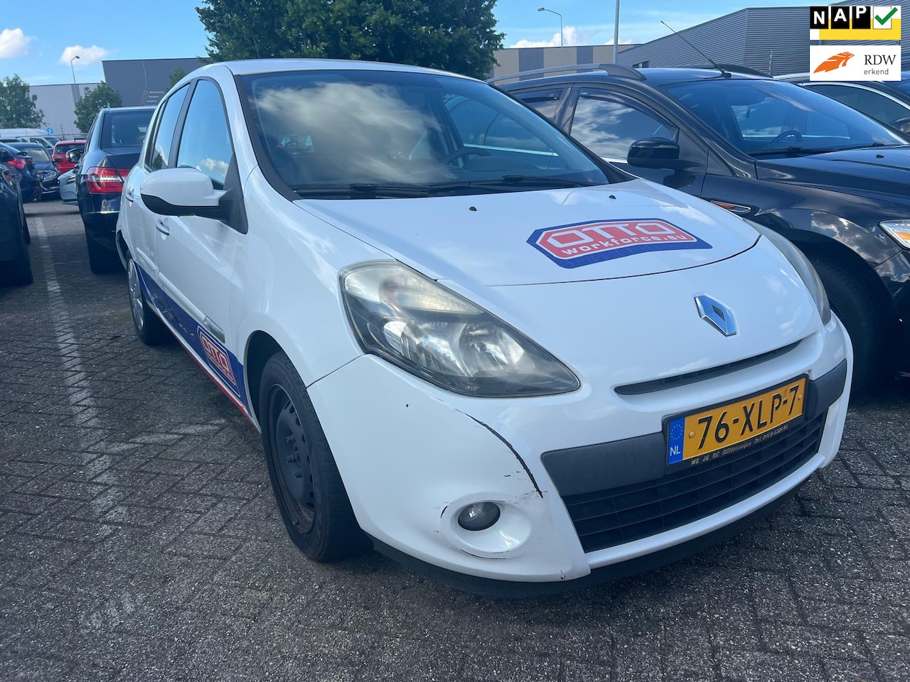 Renault Clio - 1.5 dCi Authentique EXPORT - AutoWereld.nl