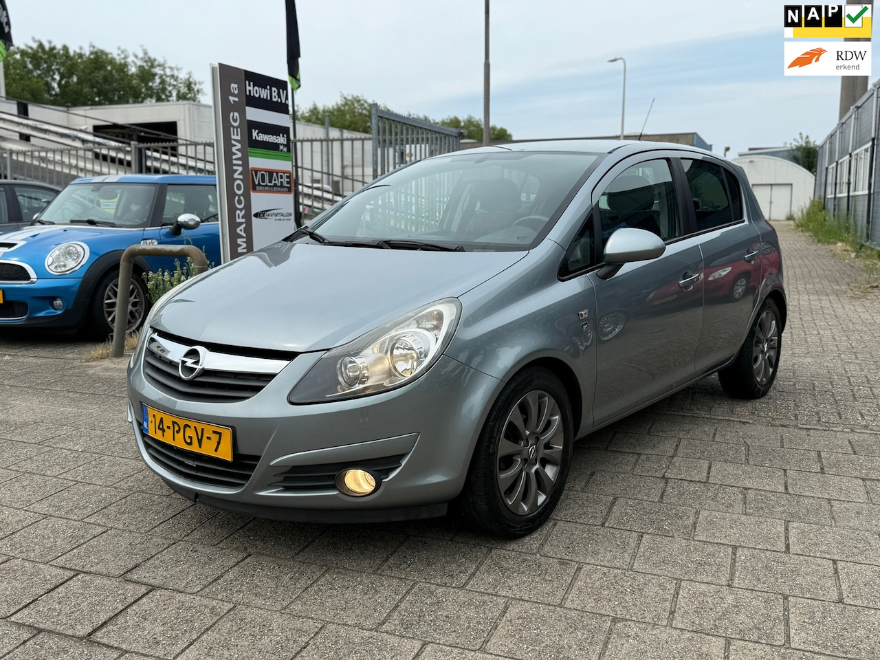Opel Corsa - 1.4-16V '111' Edition LAGE KMSTAND | AIRCO | LUXE UITVOERING - AutoWereld.nl