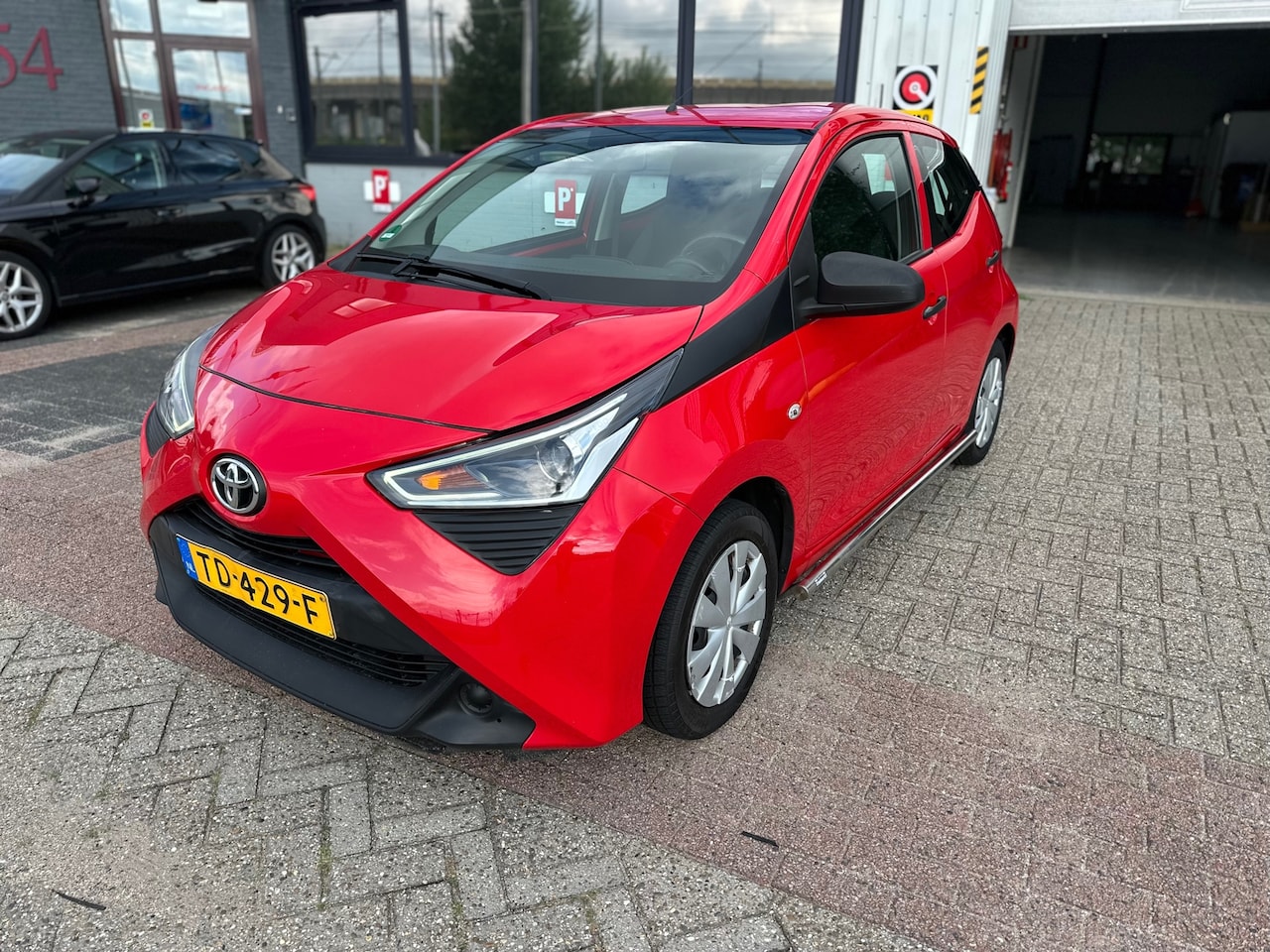 Toyota Aygo - 1.0 VVT-i x-fun 1.0 VVT-i x-fun - AutoWereld.nl