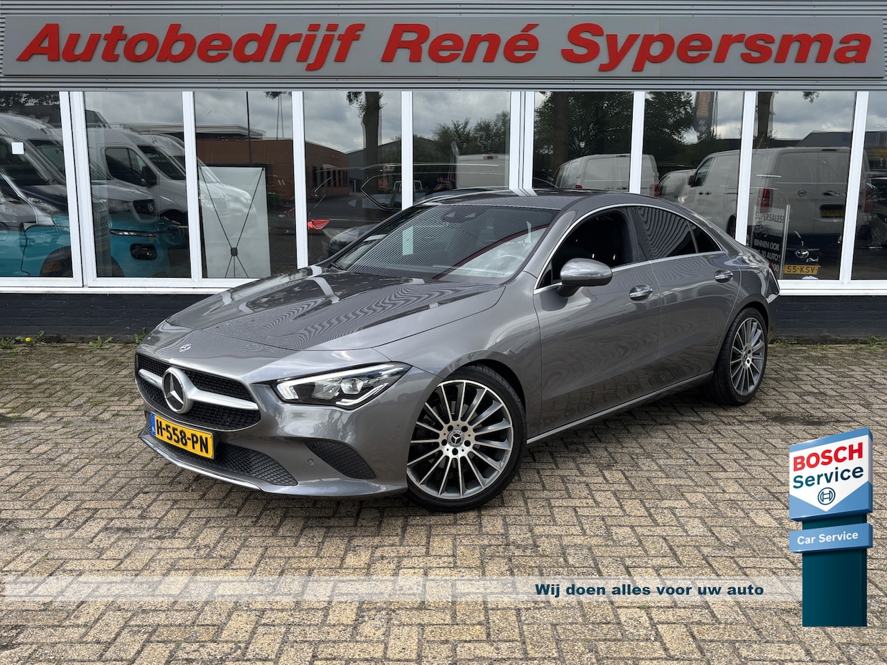 Mercedes-Benz CLA-Klasse - 200 Business Solution Luxury | Sfeerverlichting | Elektrische Trekhaak - AutoWereld.nl