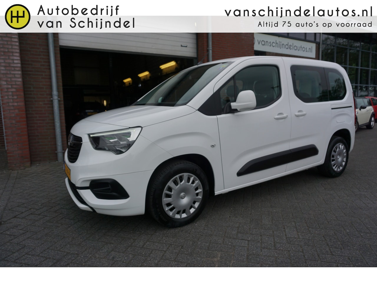 Opel Combo Tour - 1.2 Turbo L1H1 EDITION 7P 5STOELEN NAVIGATIE ANDROID/APPLECARPLAY AIRCO CRUISECONTROL PARK - AutoWereld.nl