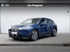 BMW iX - xDrive40 22 Inch / Comfort Acces / Electrische Zwenkhaak / Getinte Ramen Achter / Warmte C