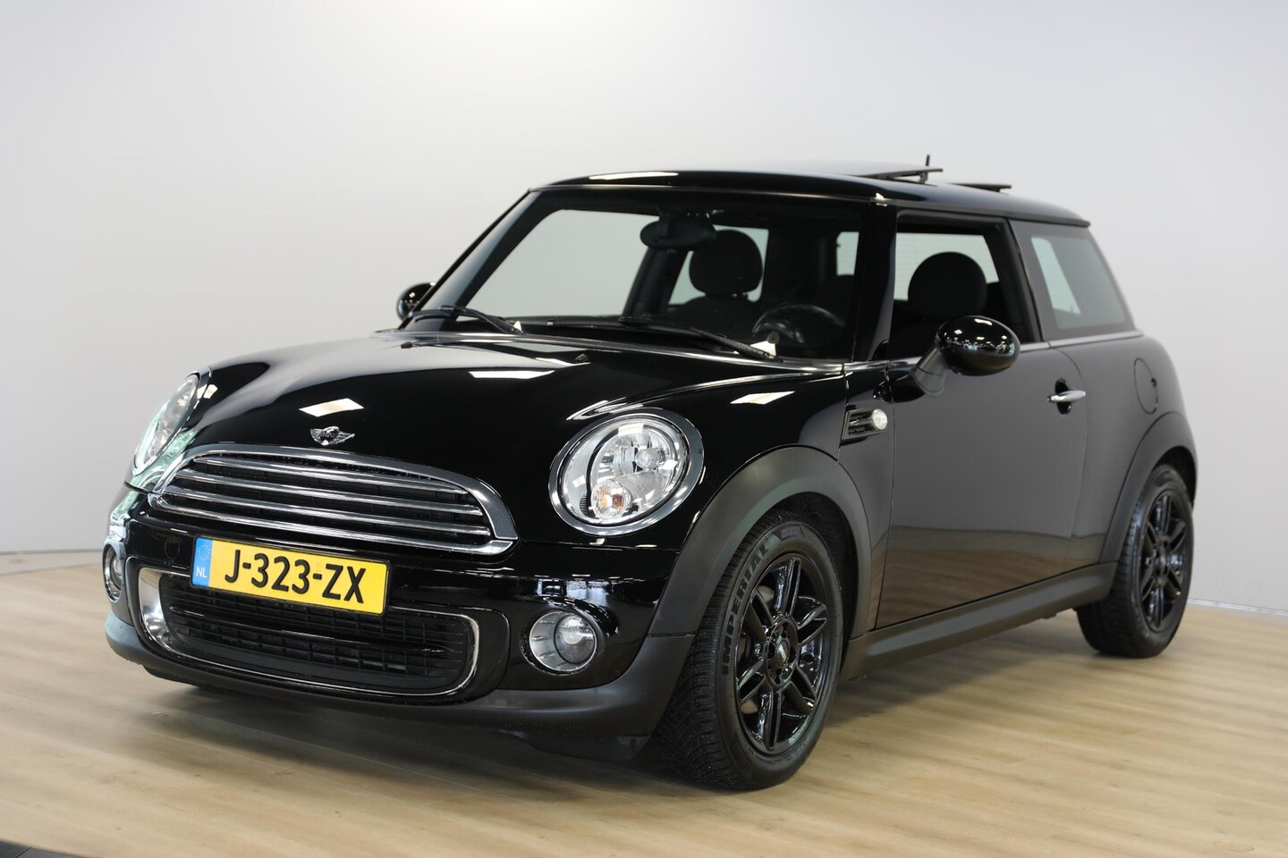 MINI One - Mini 1.6 Chili | Schuif- opendak | Cruise | Parkeersensoren - AutoWereld.nl