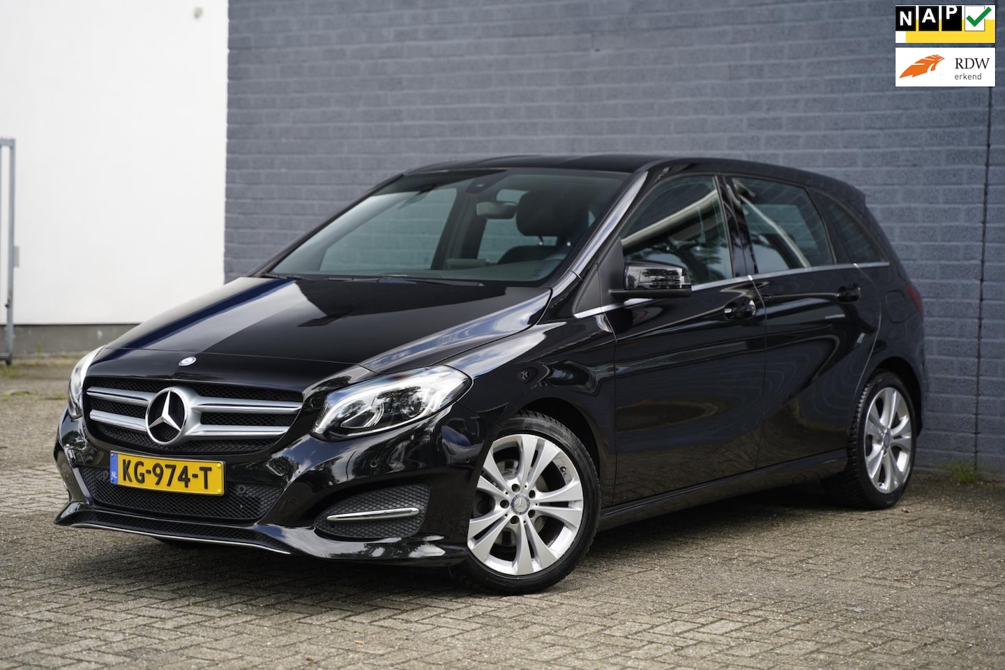 Mercedes-Benz B-klasse - 180 Prestige 180 Prestige, Navigatie, Led, NAP - AutoWereld.nl