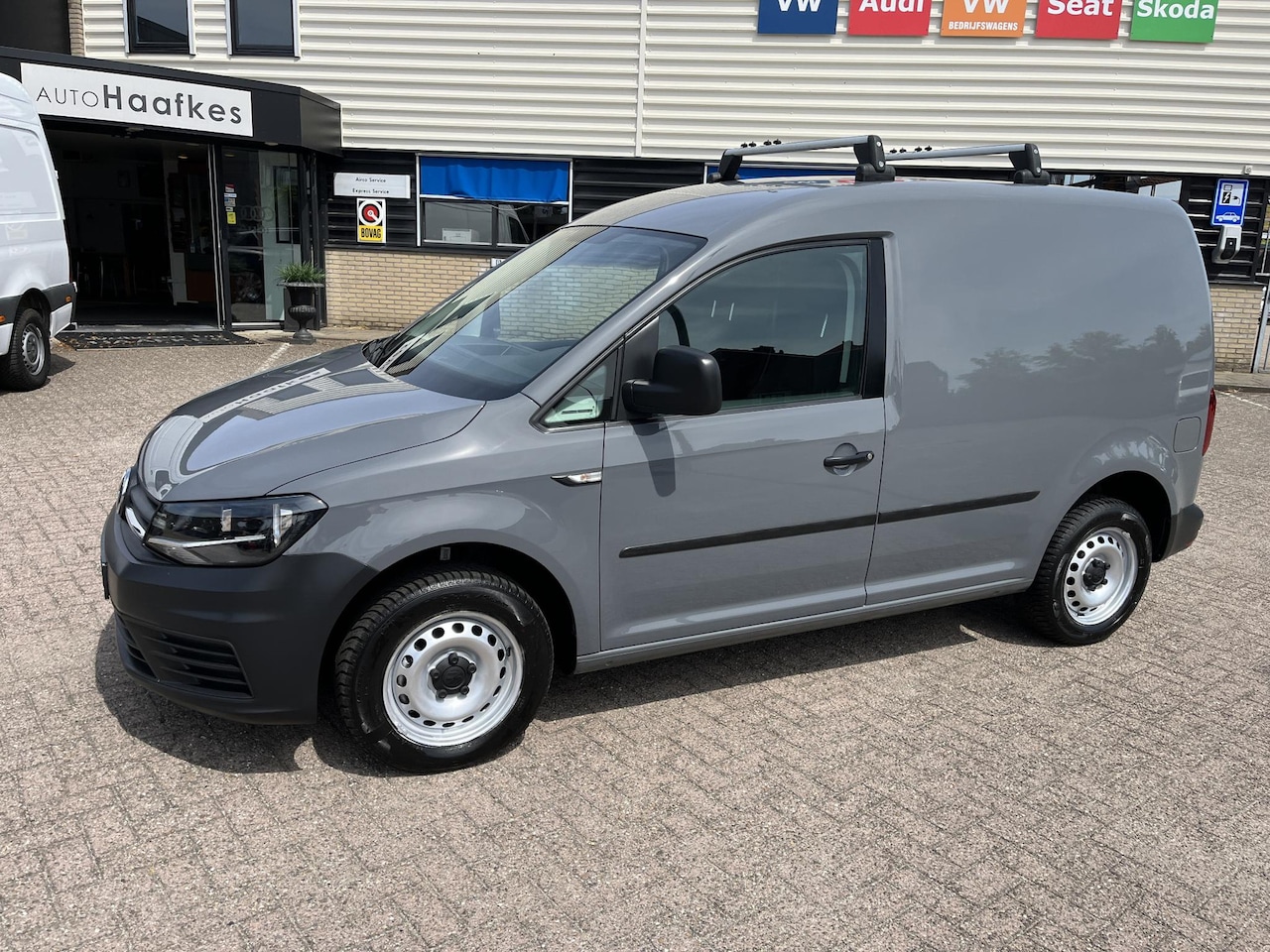 Volkswagen Caddy - 1.2 TSI L1H1 BMT Easyline 1.2 TSI L1H1 BMT Easyline - AutoWereld.nl