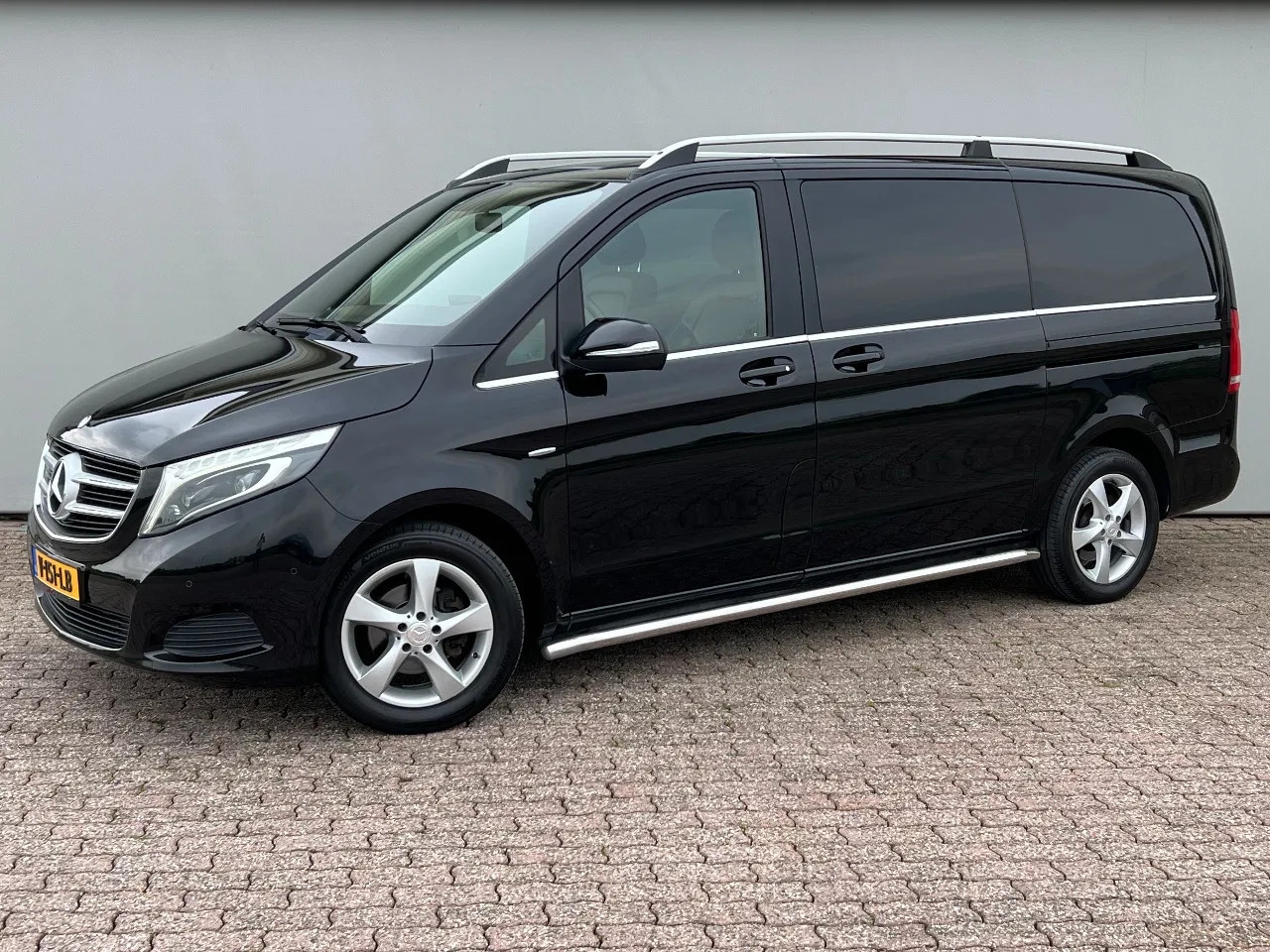 Mercedes-Benz V-klasse - 220 BlueTec | LANG DC | BIJZONDERE uitvoering! - AutoWereld.nl