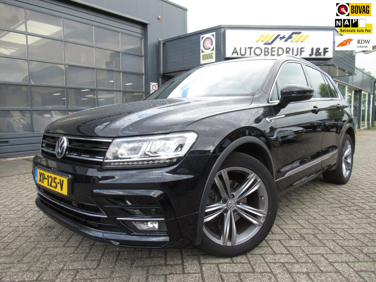 Volkswagen Tiguan - 1.5 TSI R-line 130pk/ 2xpdc/ Carplay/ Virtual cockpit/ Navi/ Led/ Acc - AutoWereld.nl