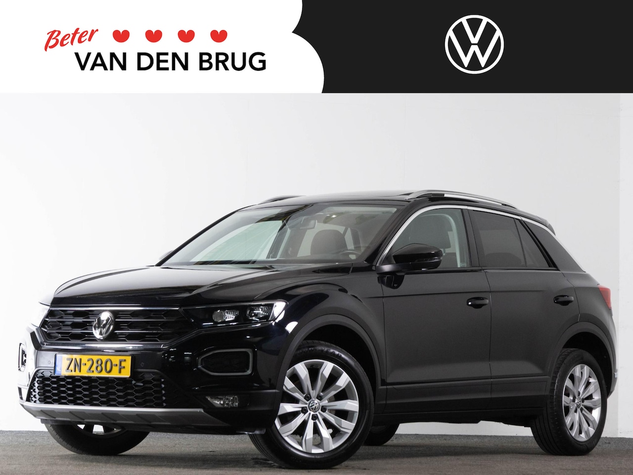 Volkswagen T-Roc - Style 1.0 TSI 115 pk | LED | Panoramadak | Navigatie | Camera | Adaptieve cruise | 17"velg - AutoWereld.nl