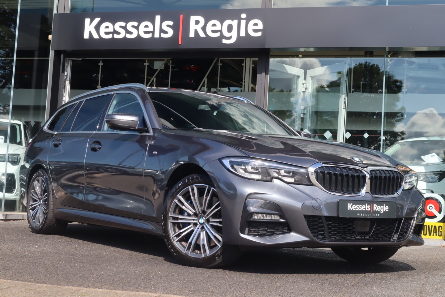 BMW 3-serie Touring - 330e xDrive M-sport Elec.trekhaak ACC Led Navi Leer - AutoWereld.nl