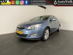 Opel Astra - 1.4 Turbo Cosmo