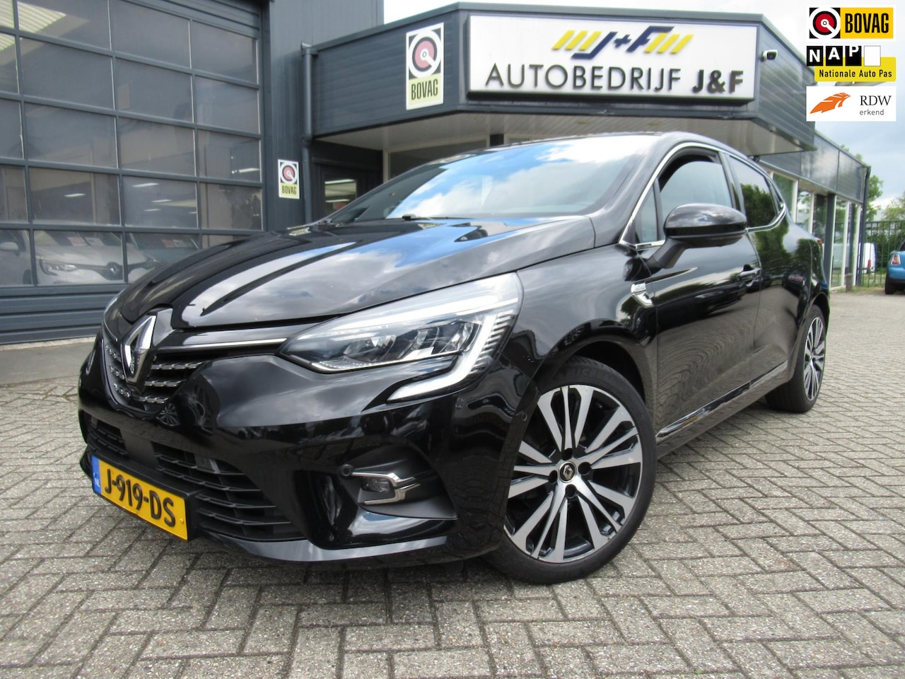 Renault Clio - 1.0 TCe Initiale Paris/ 1e eig/ Bose/ Leer/ Stoelverwarming/ 360 camera/ Nav - AutoWereld.nl