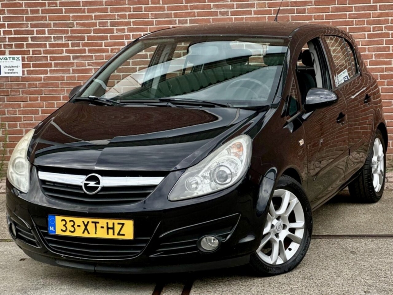 Opel Corsa - 1.4-16V Bns Sport - AutoWereld.nl